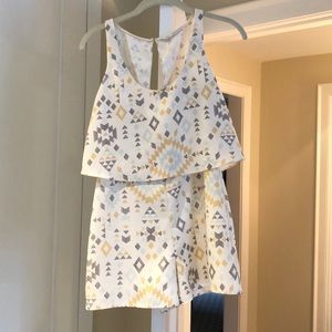 Geometric pattern open back romper